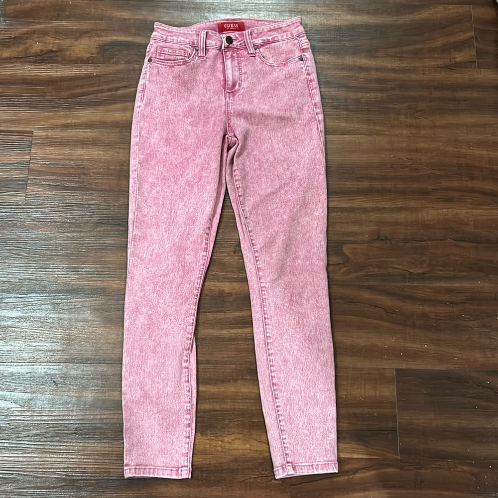 Women’s Guess skinny jeans size 26